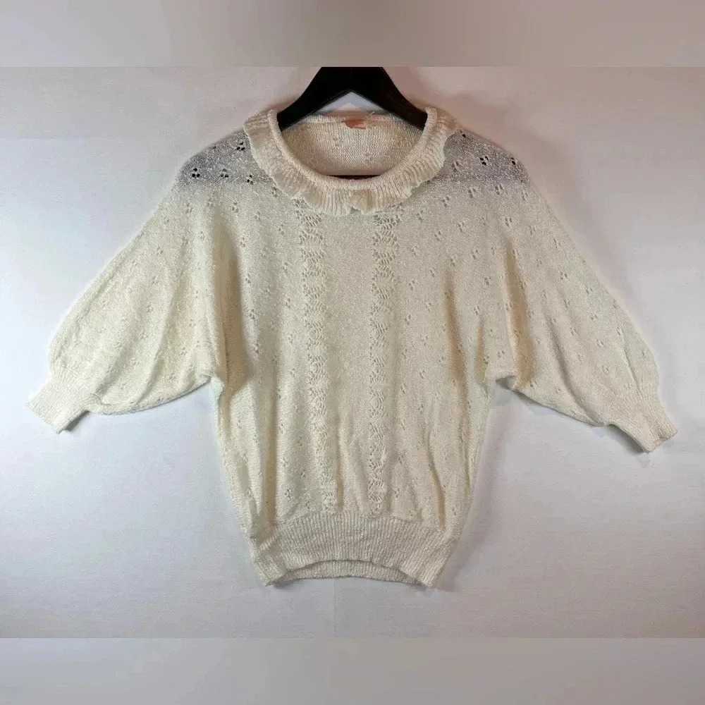 VTG pointelle knit ivory sweater size S-M (see measurements) ruffle neck romance